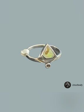 VTG Sterling Silver 925 Opal Iridescent Triangle Charm Ring NWT